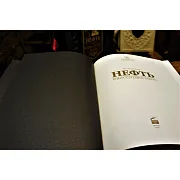 Нефть. Вчера, сегодня, завтра. В футляре — книга в коже — необычный подарок — фотография 2