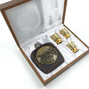 Набор фляжка кожа "На охоте". Златоуст — оригинальный подарок — фотография 4