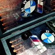 В подарок: Нарды под стеклом «BMW M5» — фотография 11