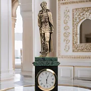 Настольные часы «Дзержинский» на змеевике — необычный подарок — фотография 1