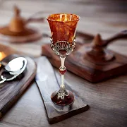 Бокал для вина из камня (янтарь) — необычный подарок — фотография 1