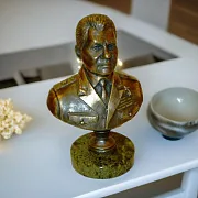 Подарочный бюст «Шойгу С.К.» из бронзы — фотография 1