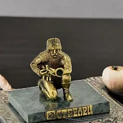 На память: Бронзовая статуэтка «Знак зодиака Стрелец» — фотография 1