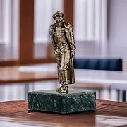 Статуэтка «Ф.Э. Дзержинский» из бронзы — красивый подарок — фотография 1