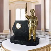 Подарочные часы «Инспектор ГИБДД» с фигурой — фотография 1